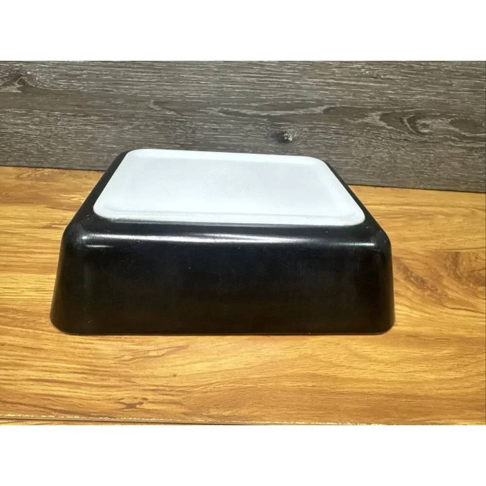 Pyrex Black 503 RODNEY KENT STARLINE Matte Black Refrigerator Dish 1.5 Qt W/ Lid
